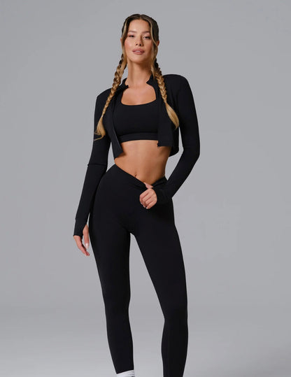 CurveFlex Trio 3 Piece Seamless Set- Model in Black