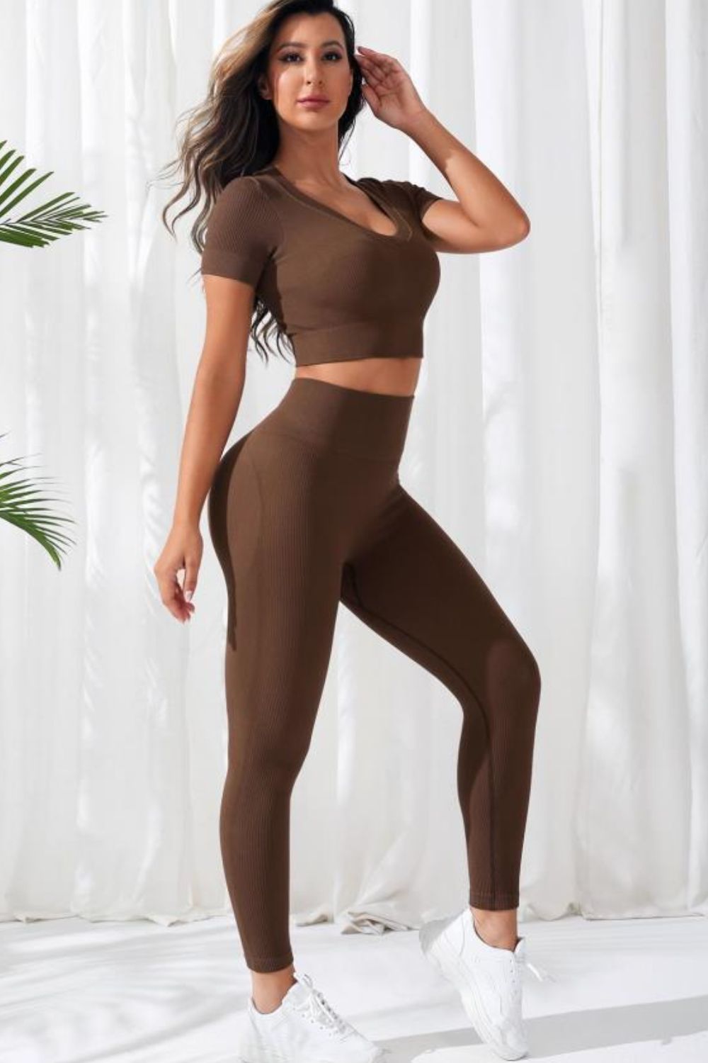 LE V-Neck Crop & High-Waist Leggings Set